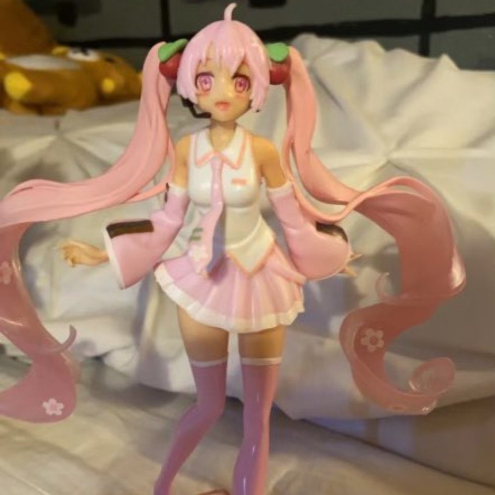 Sakura Miku Figure